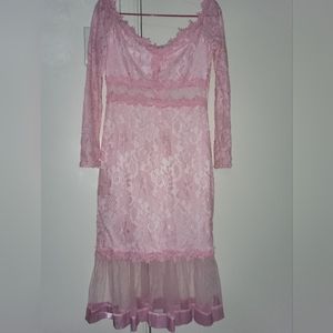 Pink Lace Body con Midi Dress